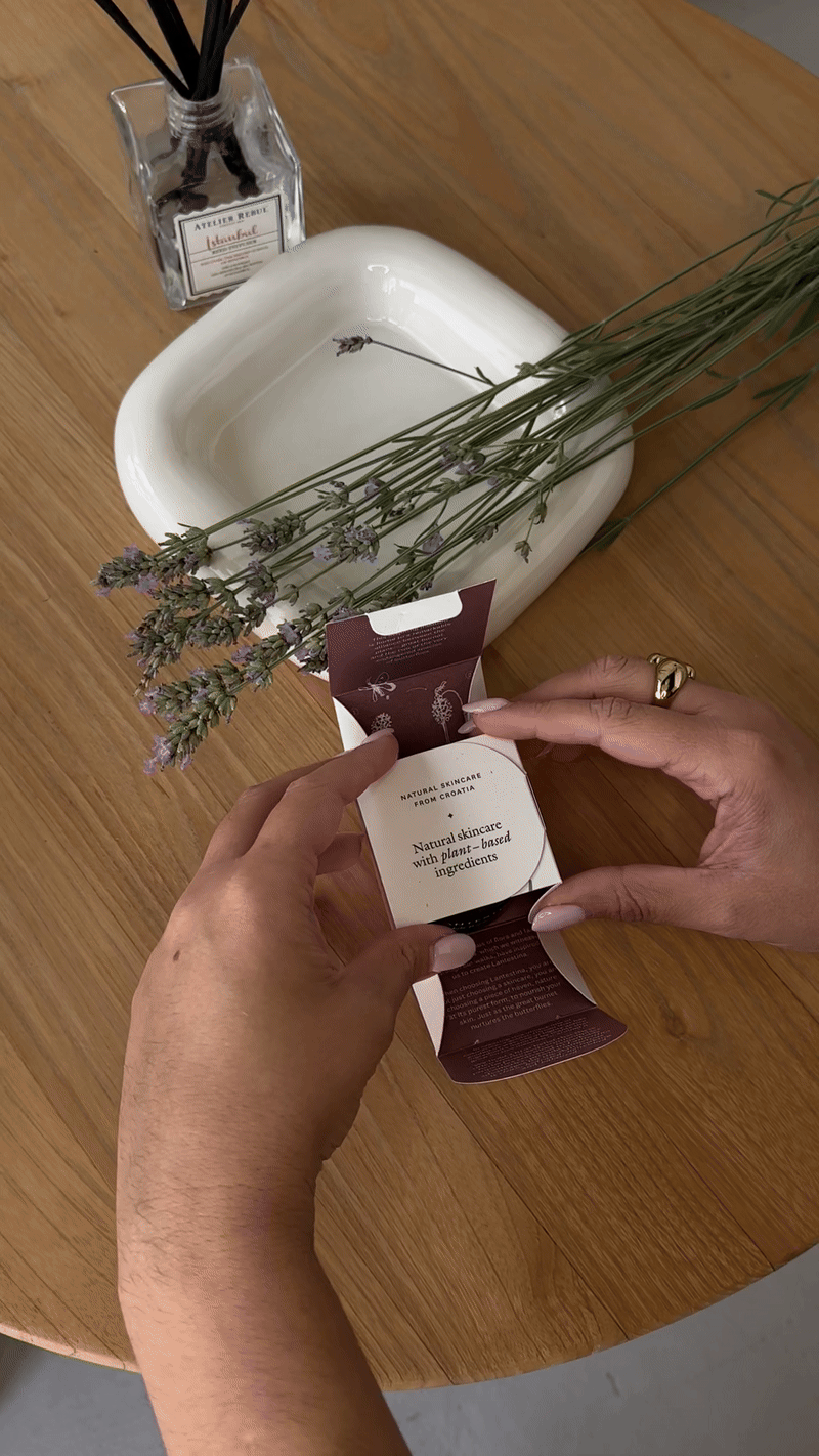 Lantestina glue-free cardboard box opening like a flower – Packaging Innovation of the Year finalist, ENBA 2026
